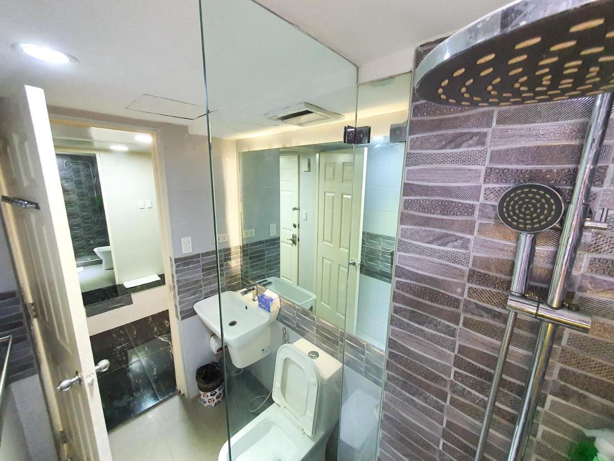 Burgundy McKinley Place Condotel near OKADA MANILA Eksteriør billede