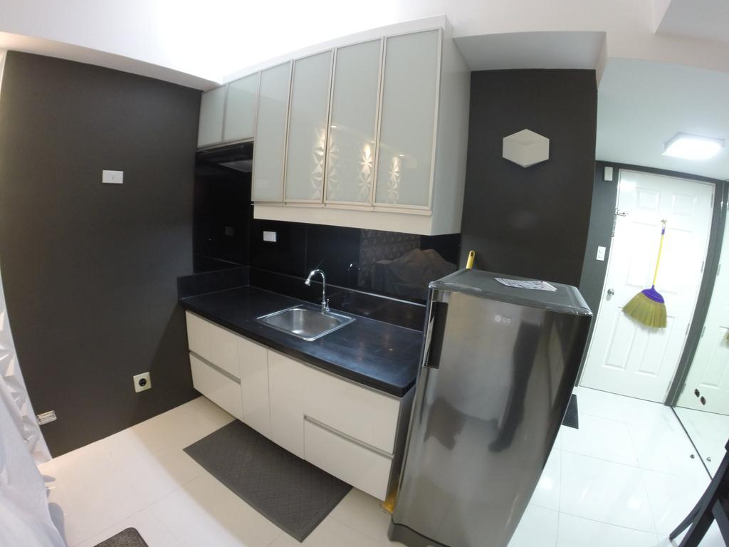 Burgundy McKinley Place Condotel near OKADA MANILA Eksteriør billede